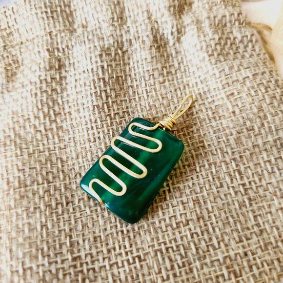 Gold Wire Wrapped Green Agate Stone Earrings and Pendant, Boho Chic, Minimalist - Picture 9 of 11